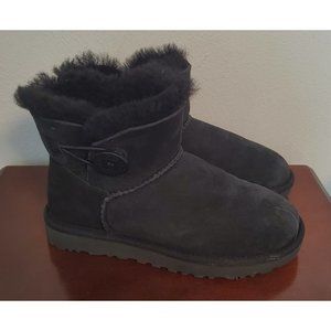 UGG Mini Bailey Button Black Short Boot Size 5